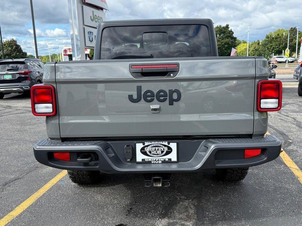 used 2022 Jeep Gladiator car, priced at $32,976