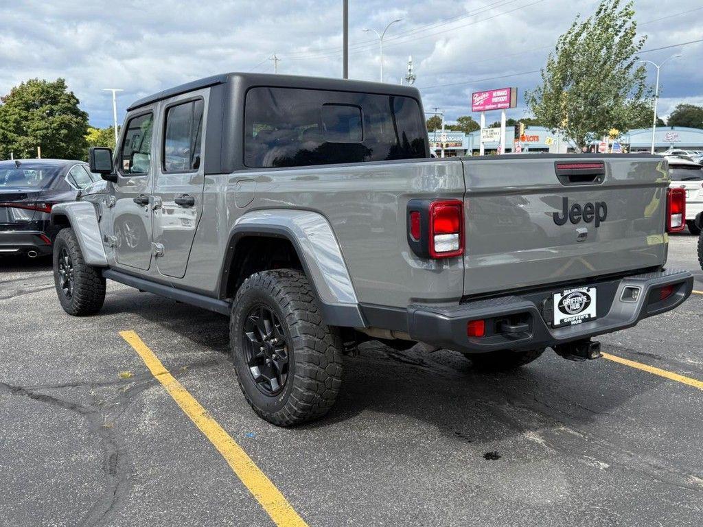 used 2022 Jeep Gladiator car, priced at $32,976