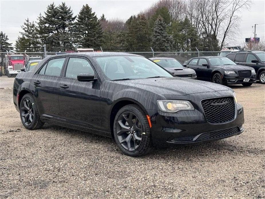 new 2023 Chrysler 300 car, priced at $35,327