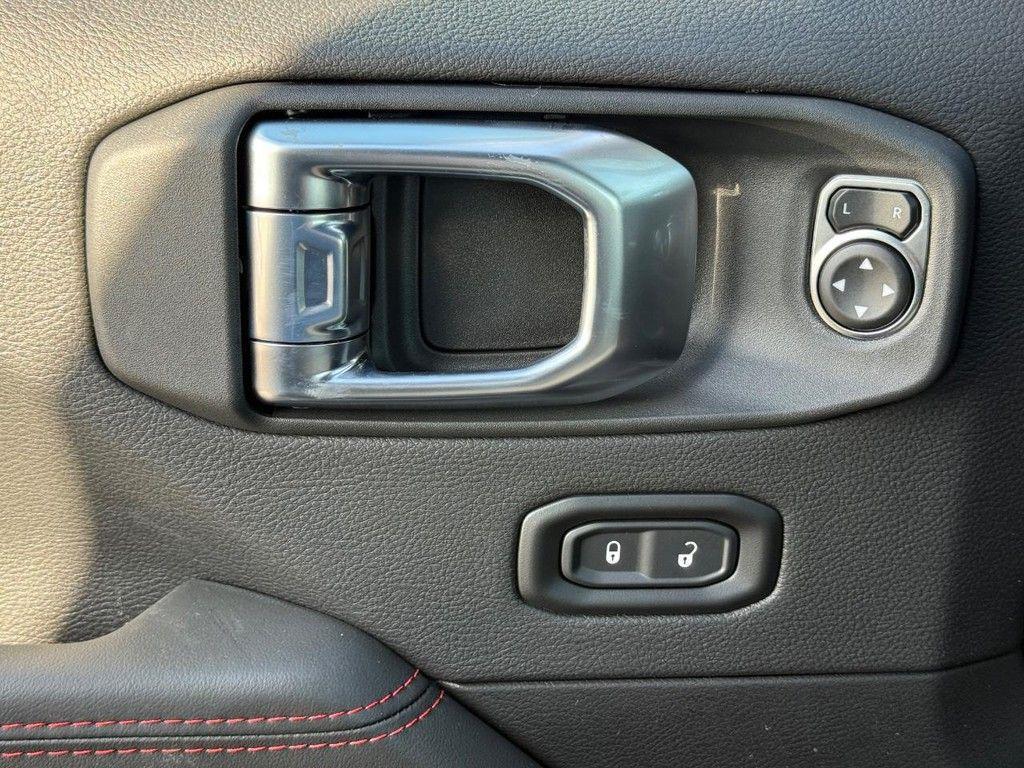 new 2026 Jeep Wrangler car, priced at $68,100