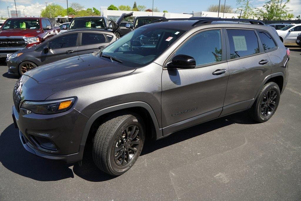 used 2023 Jeep Cherokee car, priced at $31,297