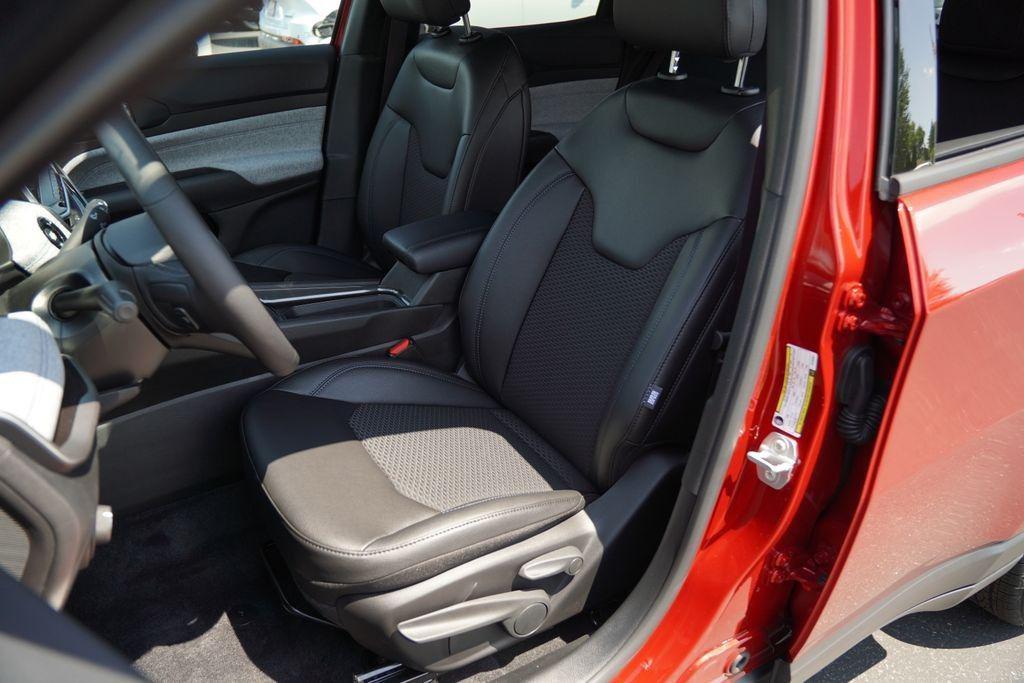 new 2025 Jeep Compass car, priced at $26,356