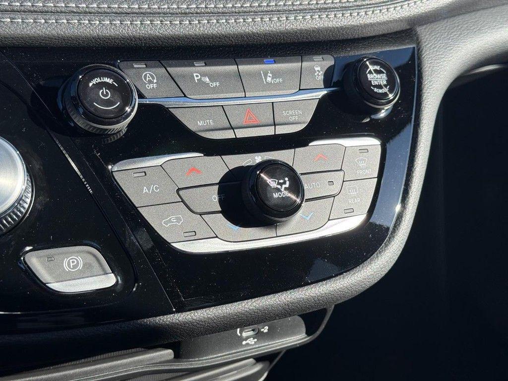 new 2026 Chrysler Pacifica car, priced at $41,264