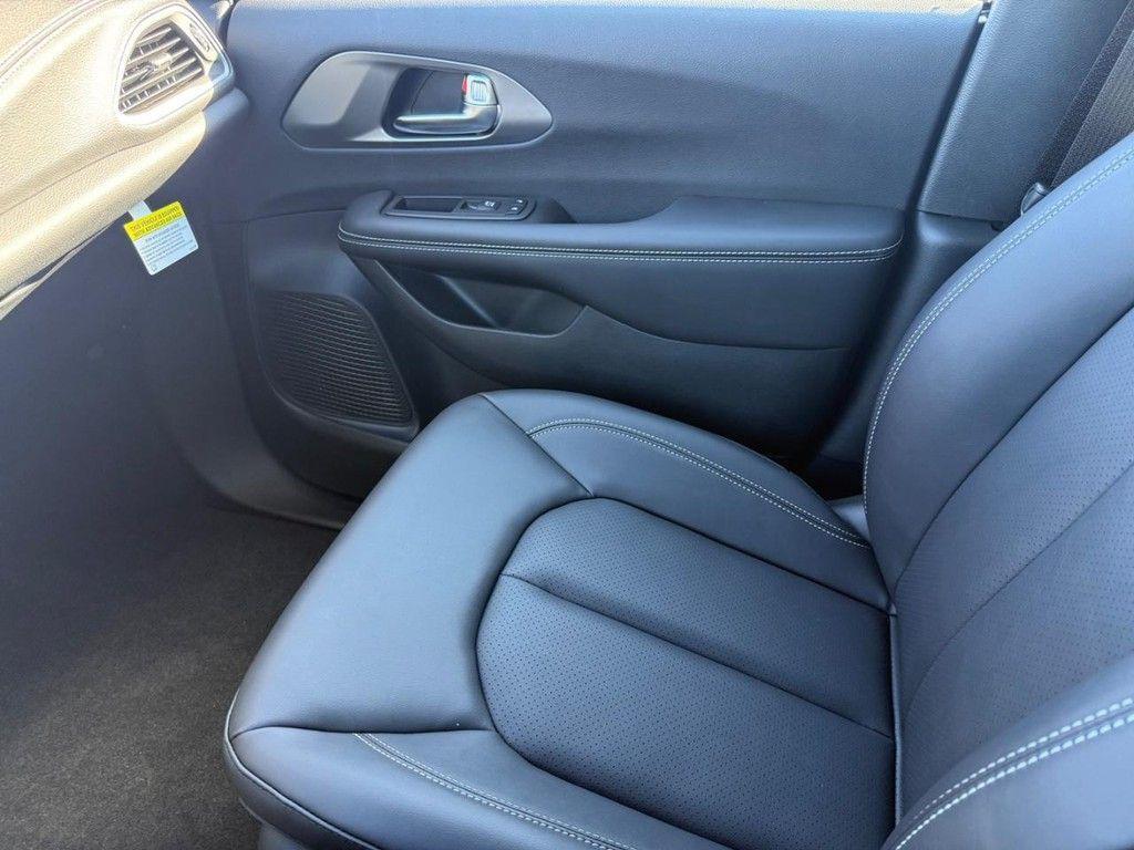 new 2026 Chrysler Pacifica car, priced at $41,264