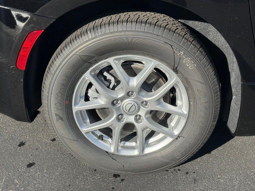 new 2026 Chrysler Pacifica car, priced at $41,264