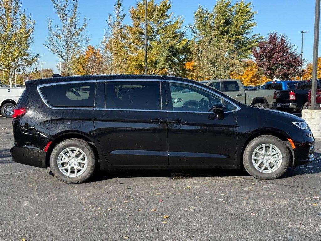 new 2026 Chrysler Pacifica car, priced at $41,264