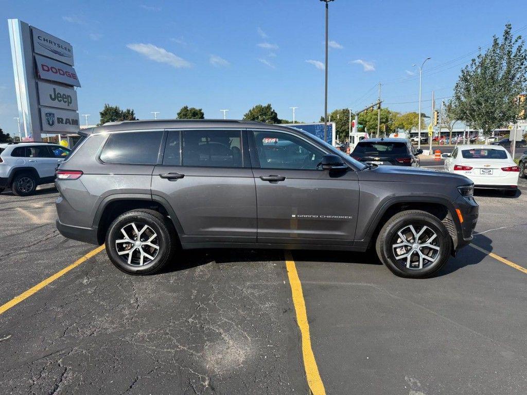 used 2024 Jeep Grand Cherokee L car, priced at $33,649