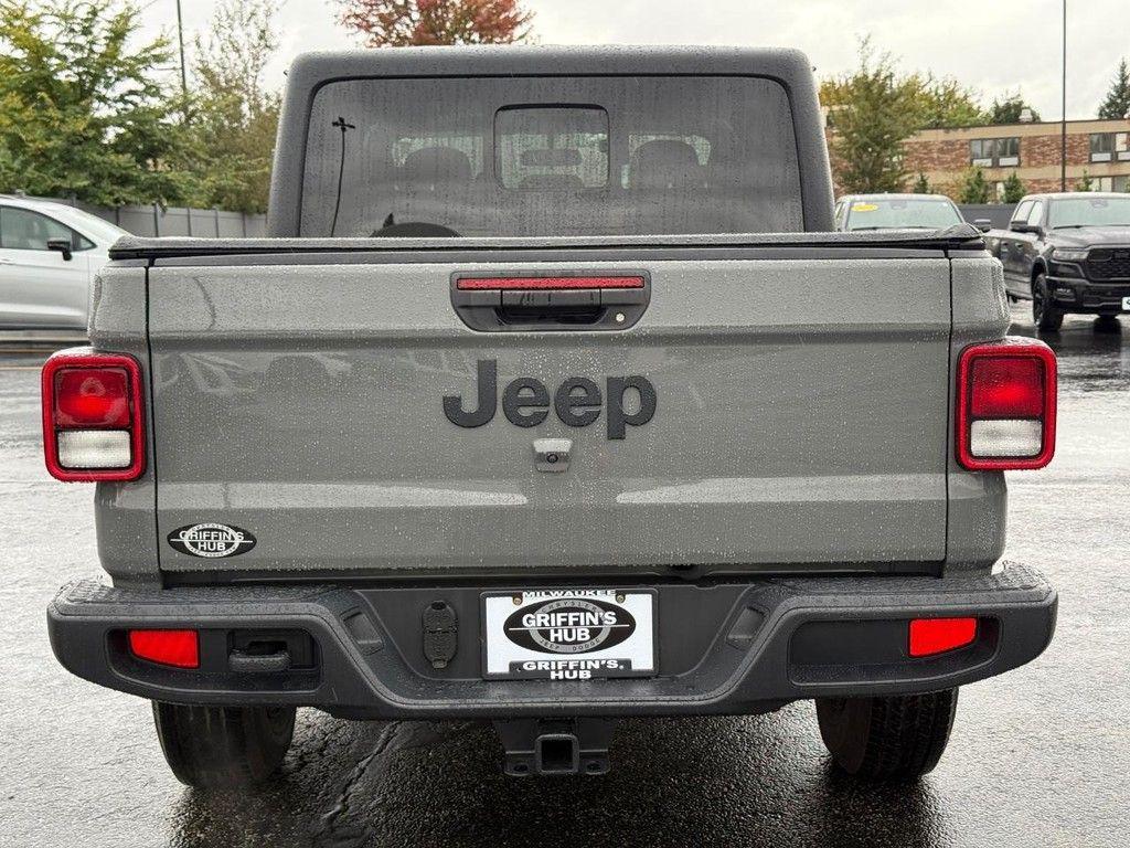 used 2021 Jeep Gladiator car, priced at $31,140