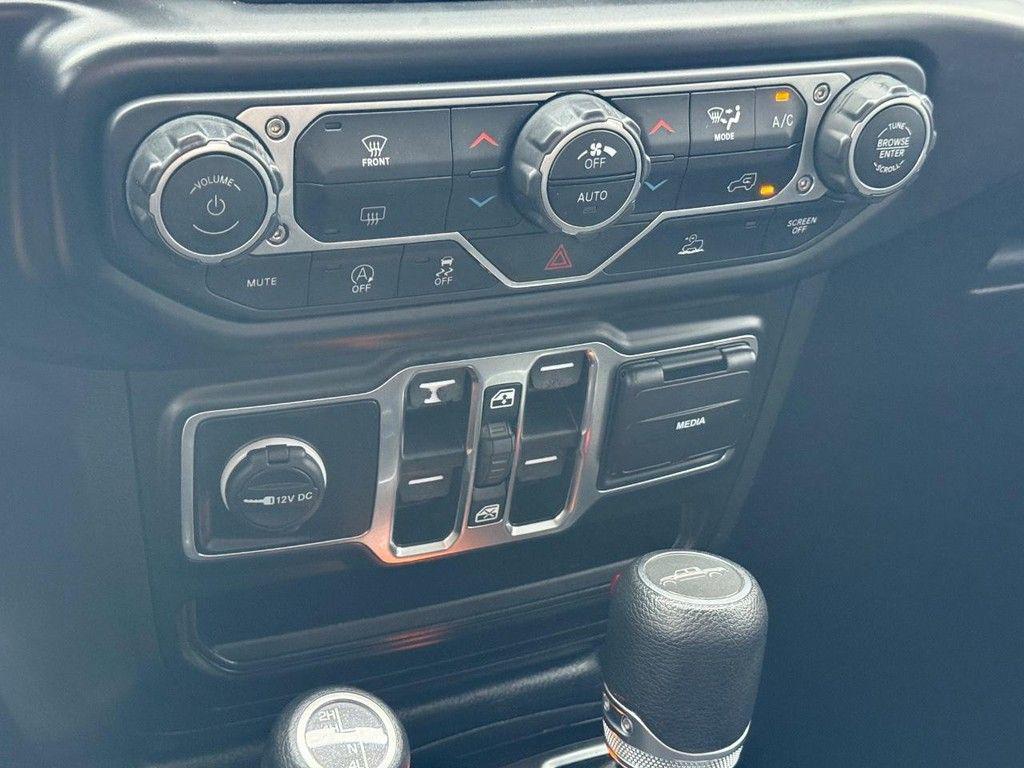 used 2021 Jeep Gladiator car, priced at $31,140