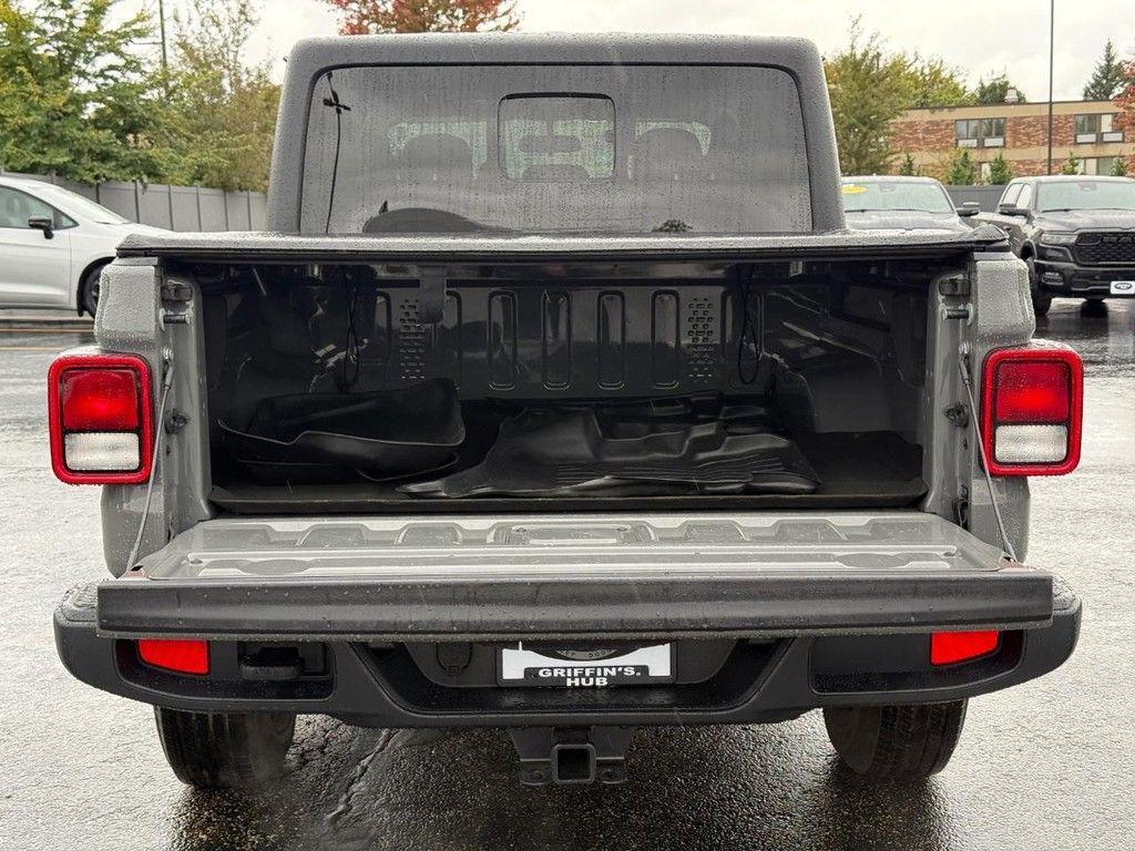 used 2021 Jeep Gladiator car, priced at $31,140