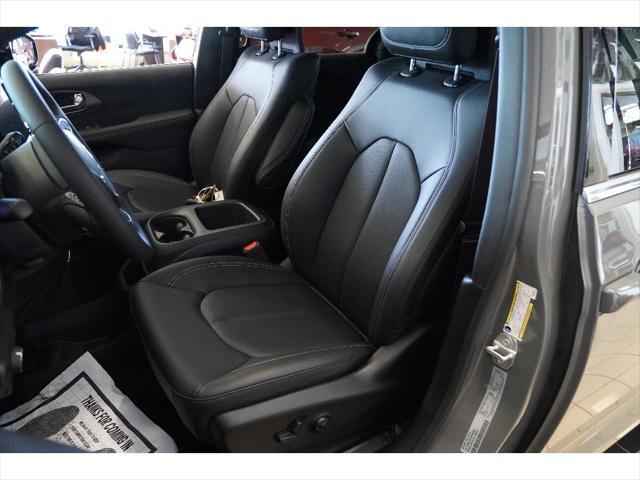 new 2025 Chrysler Pacifica Hybrid car, priced at $53,501