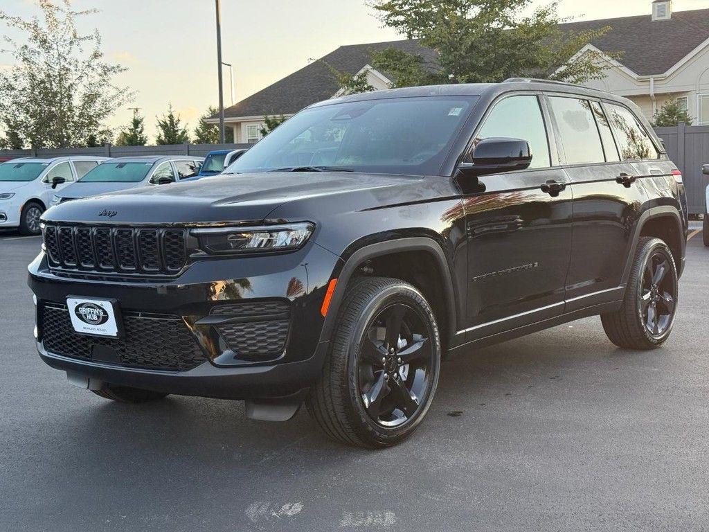 new 2025 Jeep Grand Cherokee car, priced at $44,436
