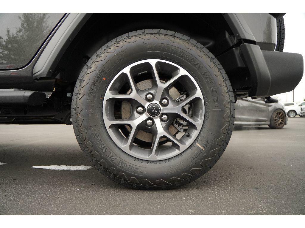 new 2025 Jeep Wrangler car, priced at $48,961