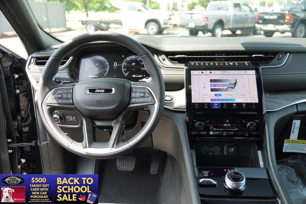 new 2025 Jeep Grand Cherokee car, priced at $42,642