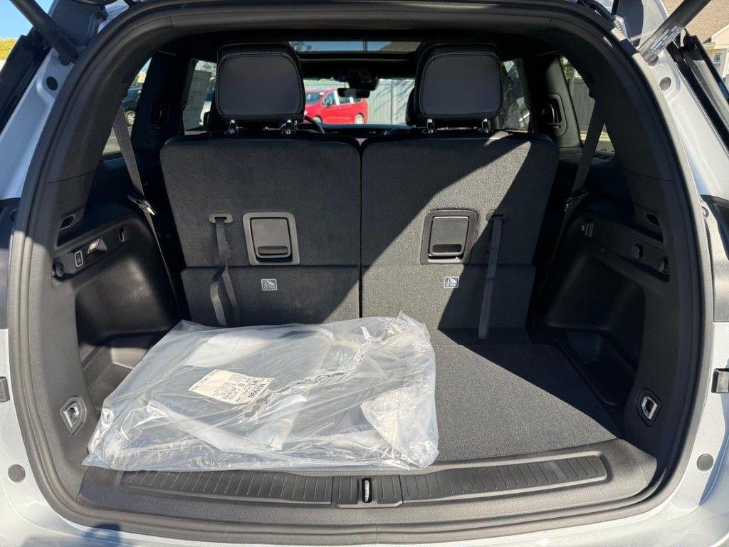 new 2025 Jeep Grand Cherokee L car, priced at $48,497