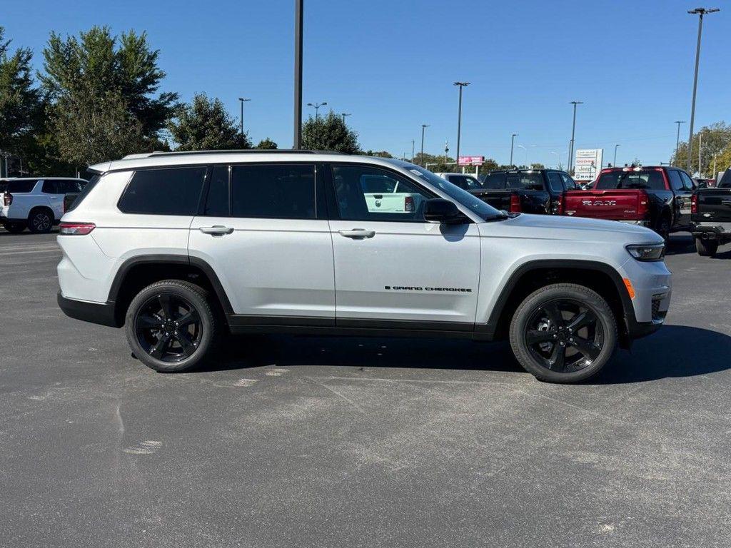 new 2025 Jeep Grand Cherokee L car, priced at $48,497