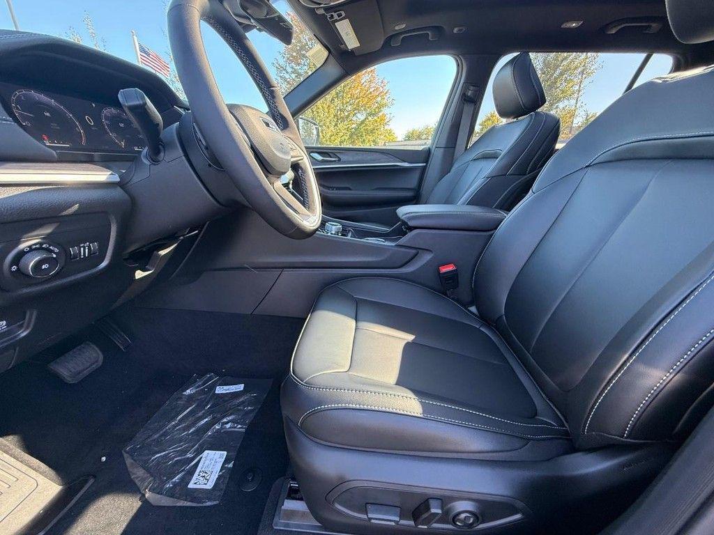 new 2025 Jeep Grand Cherokee L car, priced at $48,497