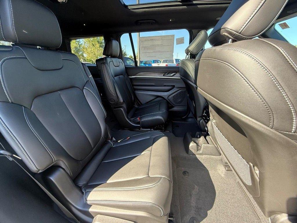 new 2025 Jeep Grand Cherokee L car, priced at $48,497