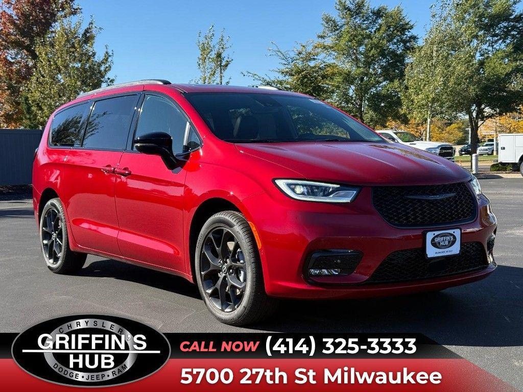new 2026 Chrysler Pacifica car, priced at $48,394