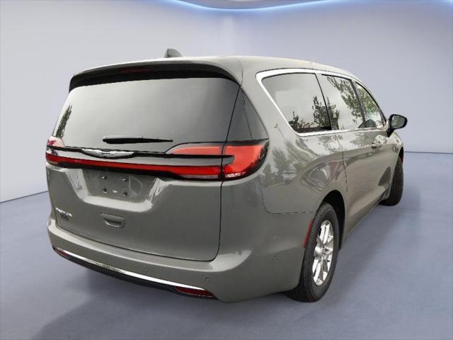 new 2025 Chrysler Pacifica car, priced at $43,527