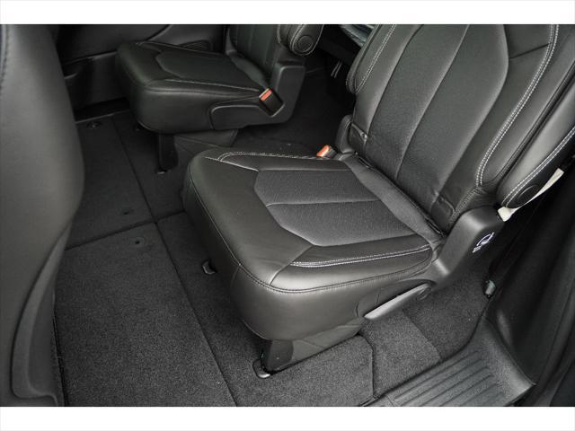 new 2025 Chrysler Pacifica car, priced at $43,527