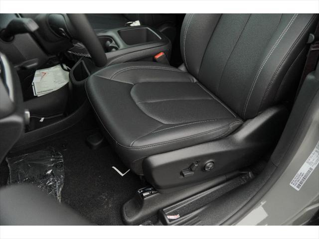 new 2025 Chrysler Pacifica car, priced at $43,527