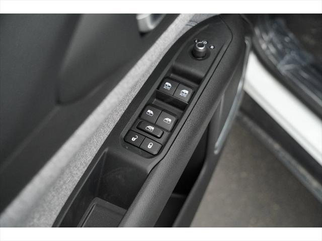 new 2025 Jeep Compass car, priced at $30,265
