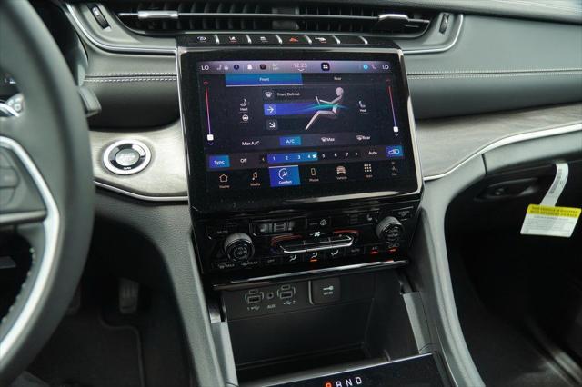 new 2025 Jeep Grand Cherokee L car, priced at $46,198