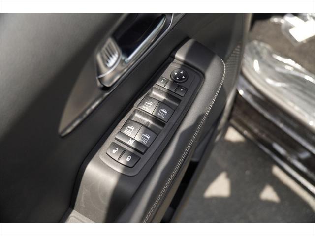 new 2025 Chrysler Pacifica car, priced at $41,252