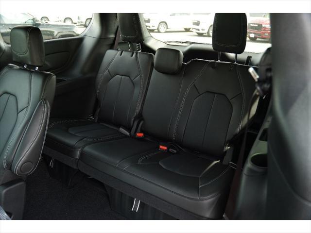 new 2025 Chrysler Pacifica car, priced at $41,252