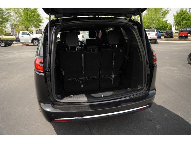 new 2025 Chrysler Pacifica car, priced at $41,252