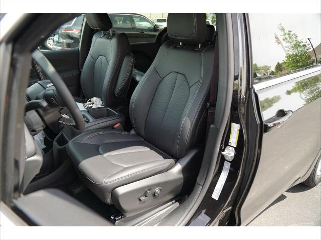 new 2025 Chrysler Pacifica car, priced at $41,252