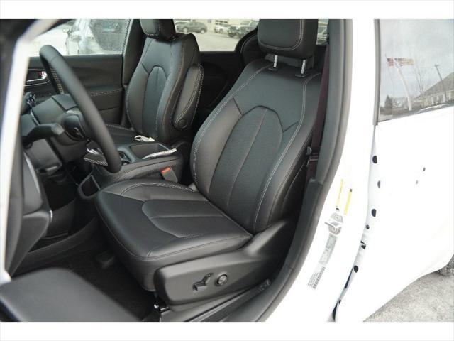 new 2025 Chrysler Voyager car, priced at $39,363