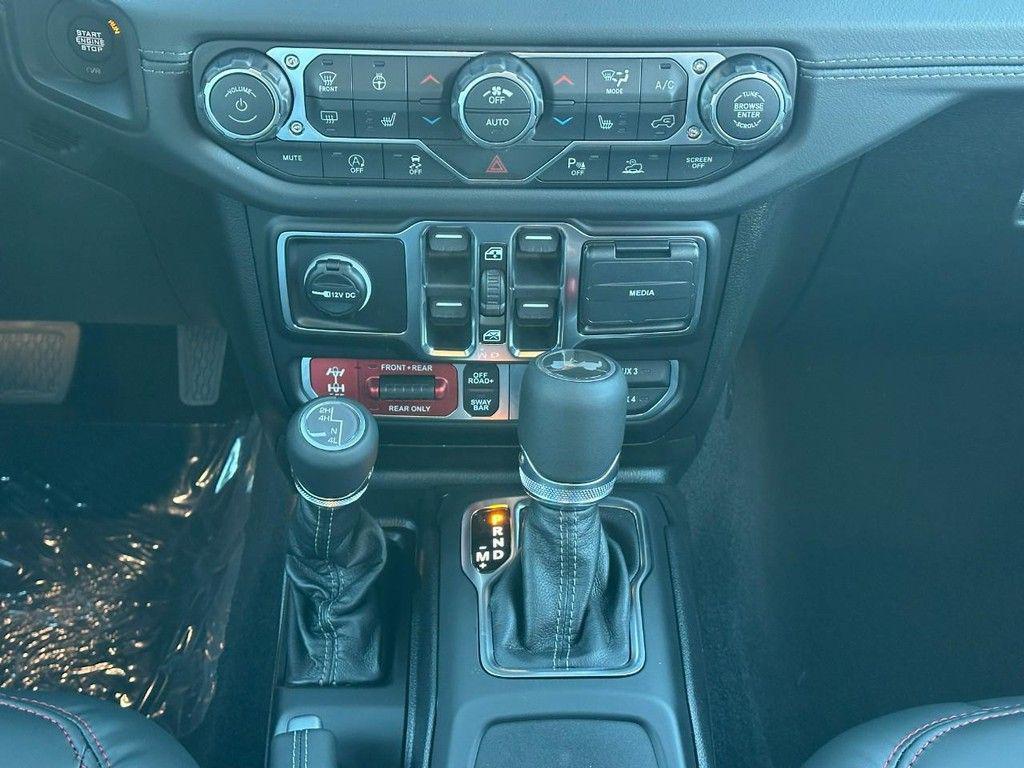 new 2026 Jeep Wrangler car, priced at $61,681