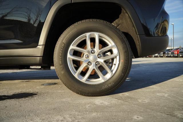 new 2025 Jeep Grand Cherokee car, priced at $42,465