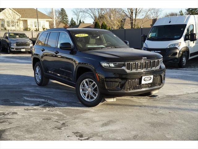 new 2025 Jeep Grand Cherokee car, priced at $40,553