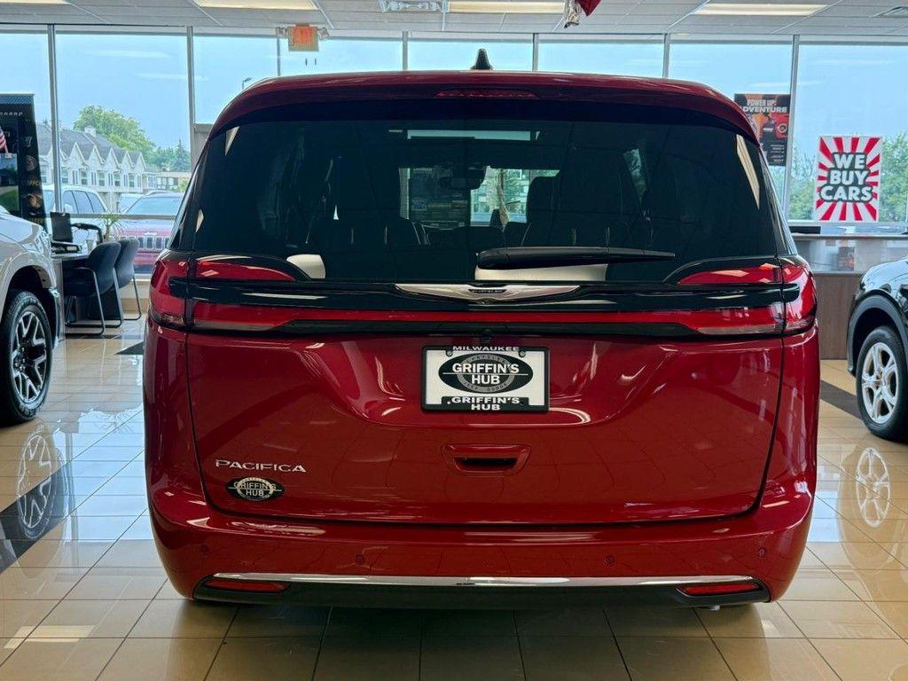new 2026 Chrysler Pacifica car, priced at $39,909