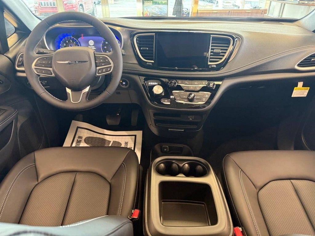 new 2026 Chrysler Pacifica car, priced at $39,909