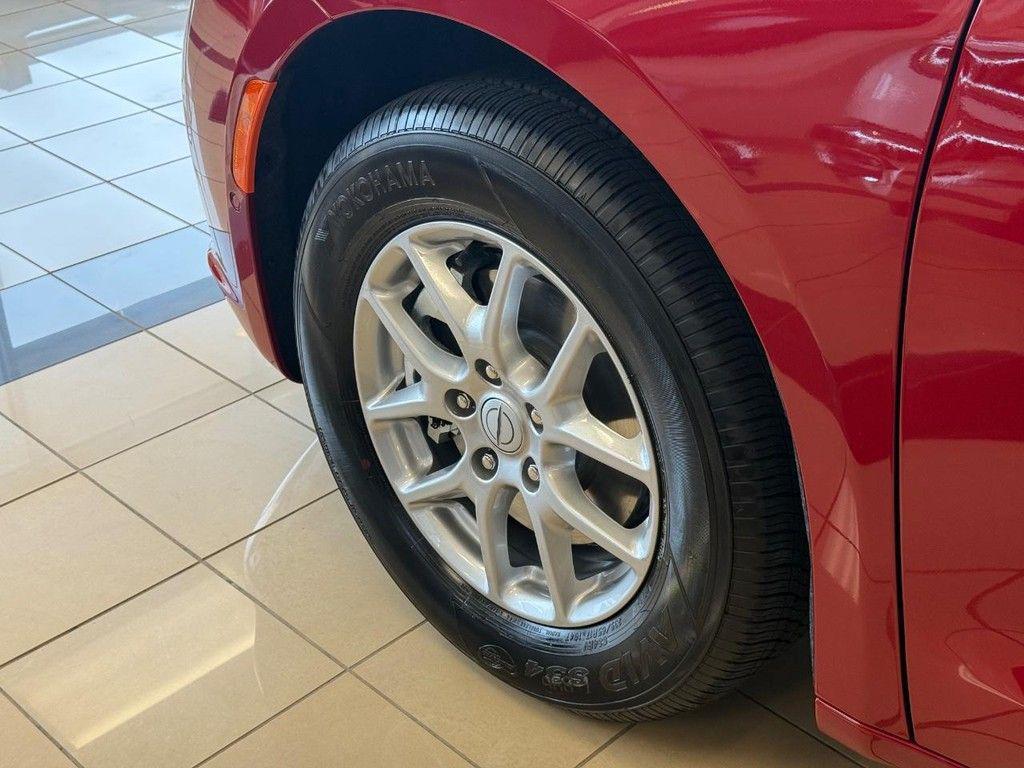 new 2026 Chrysler Pacifica car, priced at $39,909