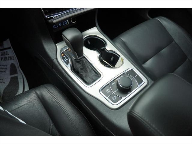 used 2020 Jeep Grand Cherokee car, priced at $19,566