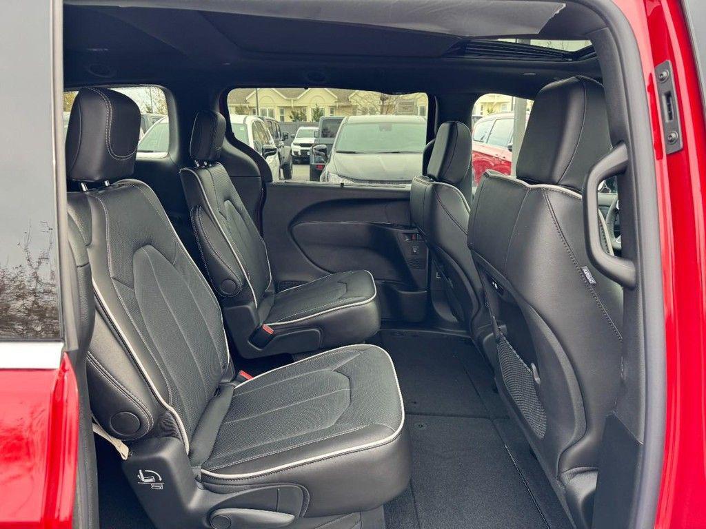 new 2026 Chrysler Pacifica car, priced at $47,156