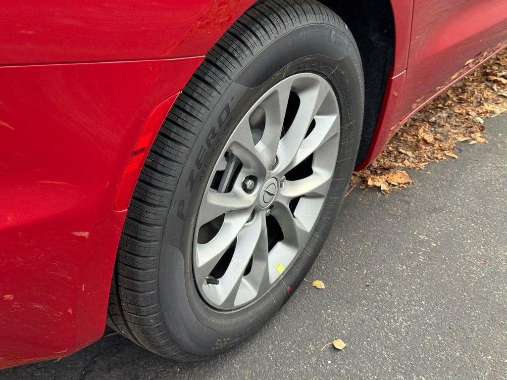 new 2026 Chrysler Pacifica car, priced at $47,156