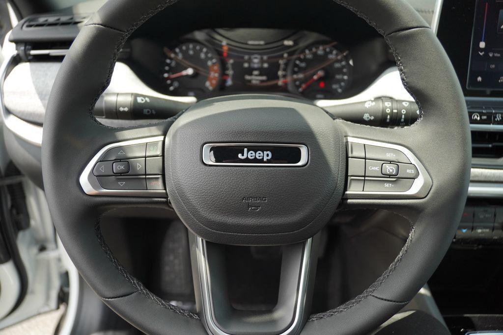 new 2025 Jeep Compass car, priced at $25,825