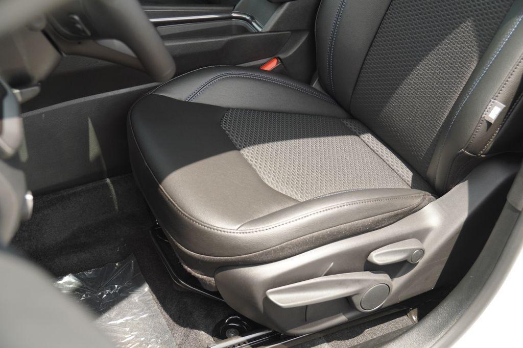 new 2025 Jeep Compass car, priced at $25,825