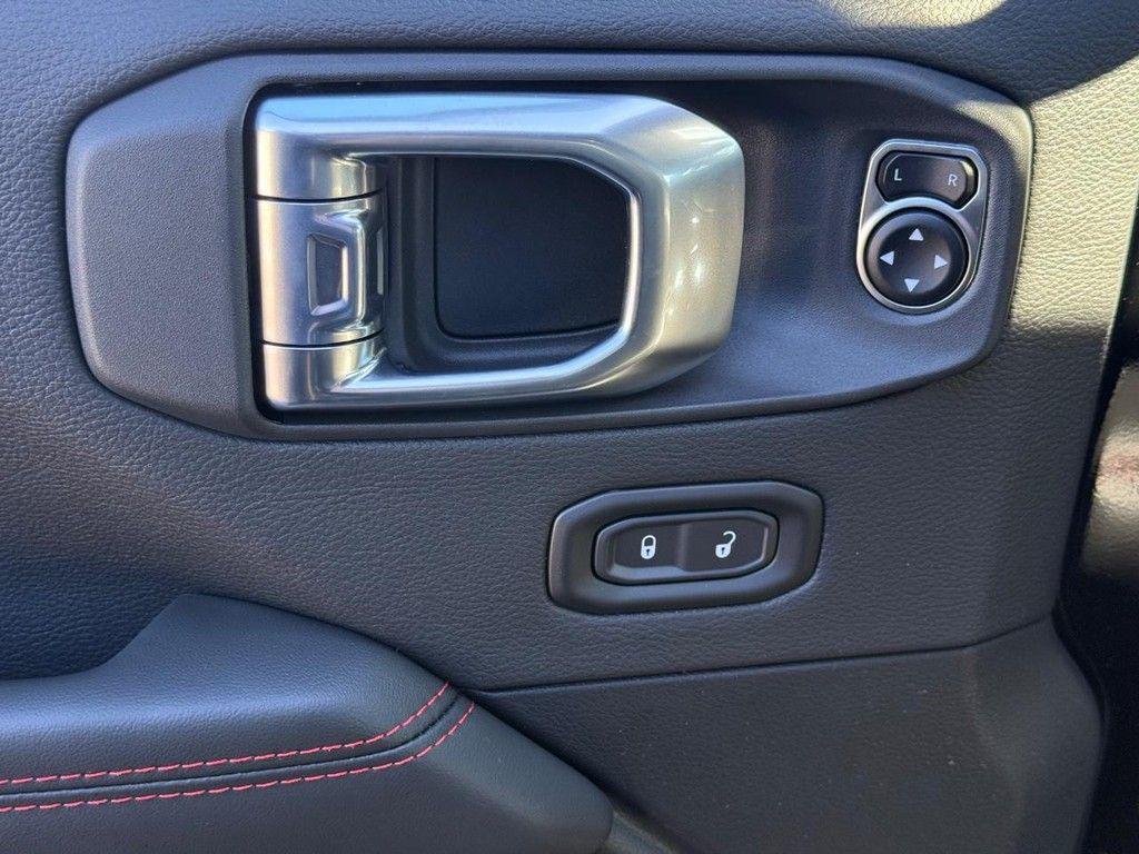 new 2026 Jeep Wrangler car, priced at $61,431