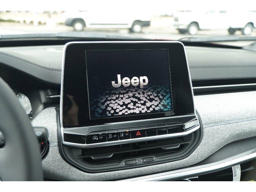 new 2025 Jeep Compass car, priced at $28,339