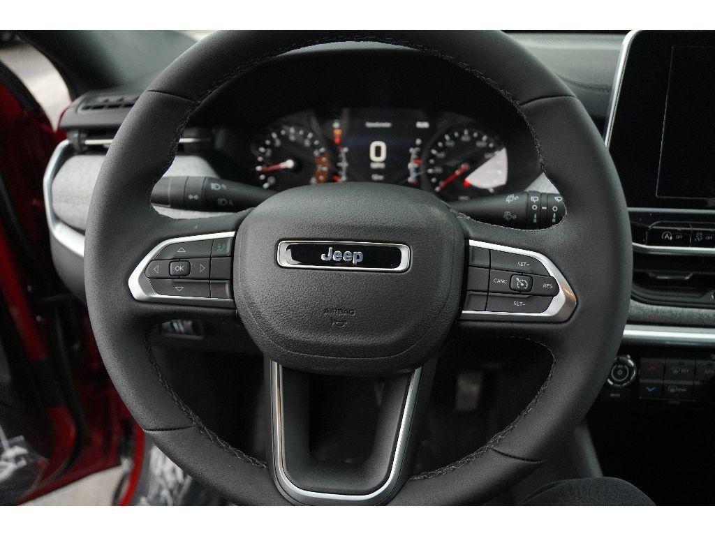 new 2025 Jeep Compass car, priced at $28,339