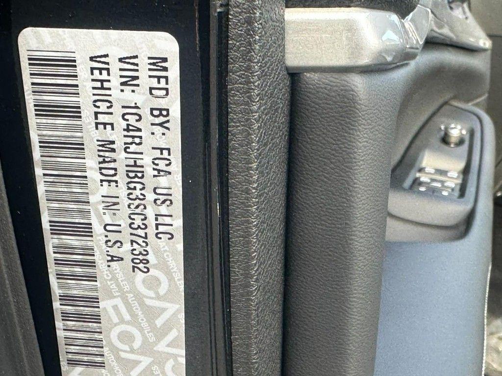 new 2025 Jeep Grand Cherokee car, priced at $49,871