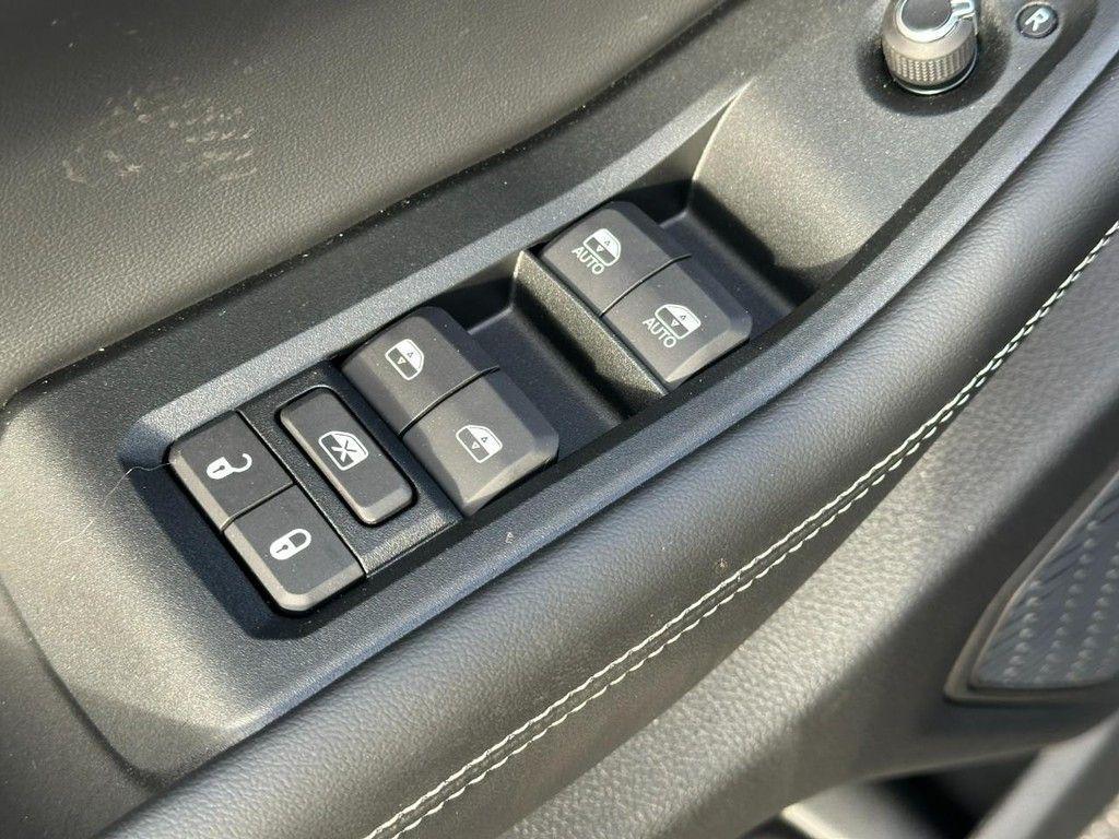 new 2025 Jeep Grand Cherokee car, priced at $49,871