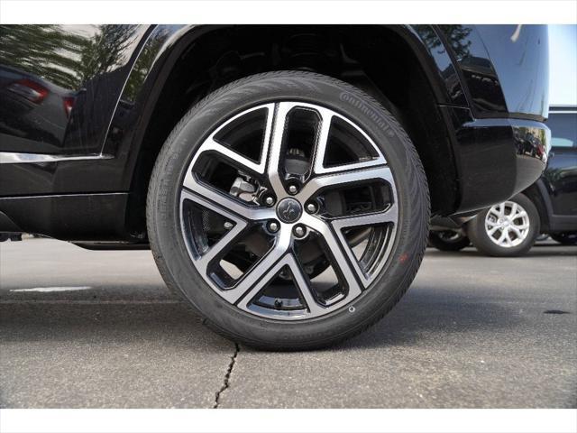 new 2025 Jeep Compass car, priced at $35,799